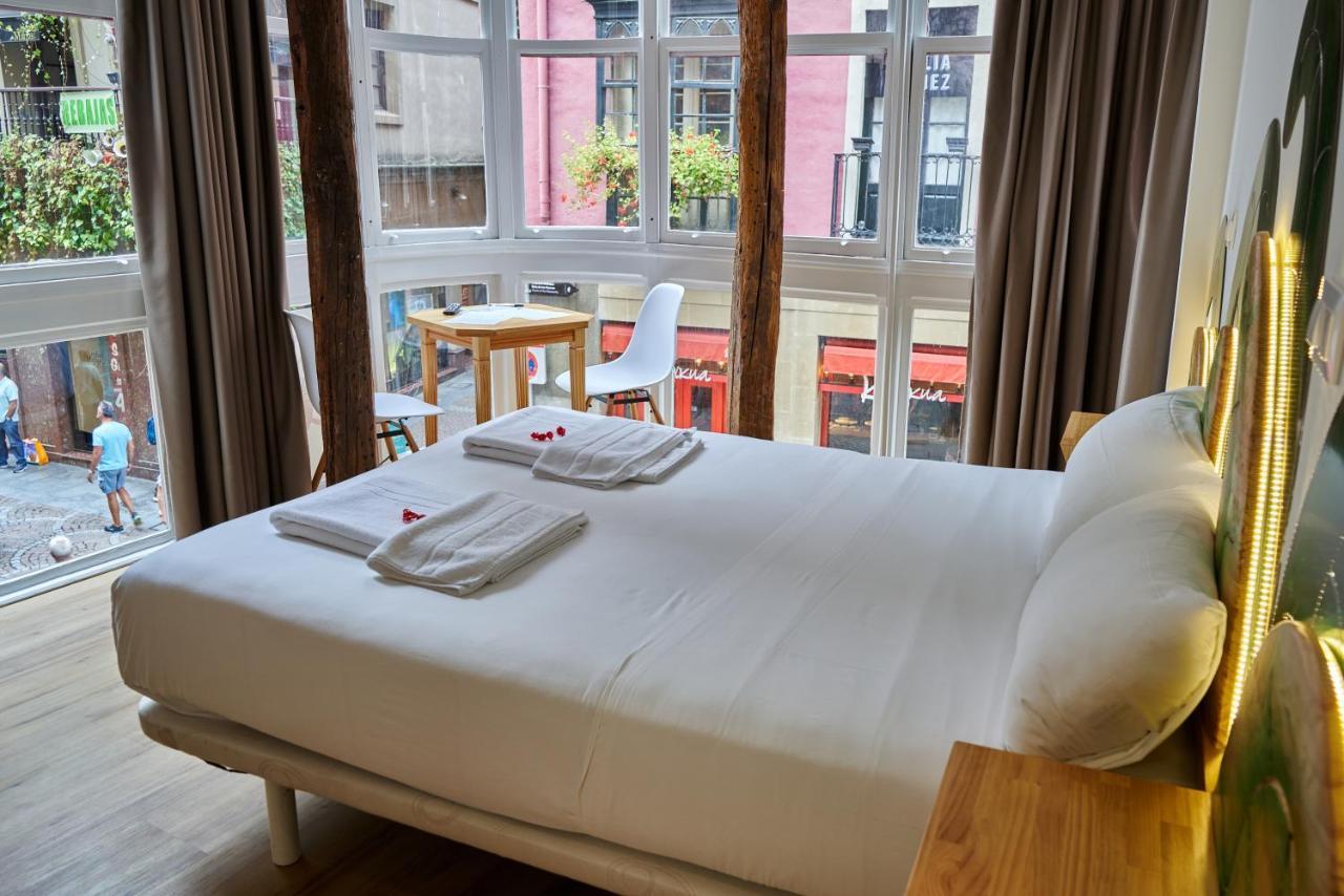 Pension Aliciazzz Bed And Breakfast Bilbao Eksteriør billede