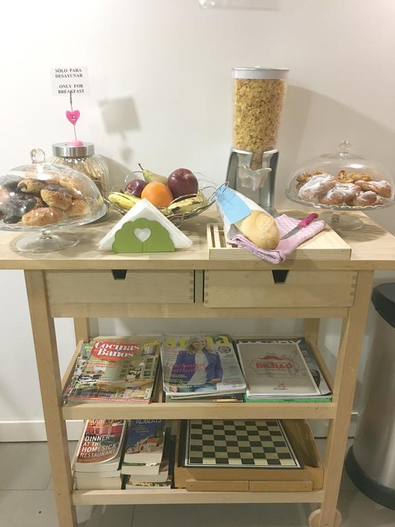Pension Aliciazzz Bed And Breakfast Bilbao Eksteriør billede