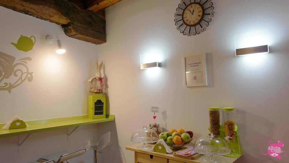 Pension Aliciazzz Bed And Breakfast Bilbao Eksteriør billede